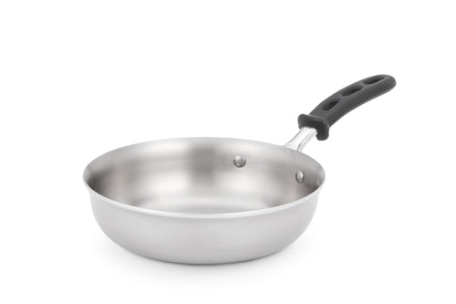 2-quart Tribute® 3-ply saucier with silicone Trivent™ handle